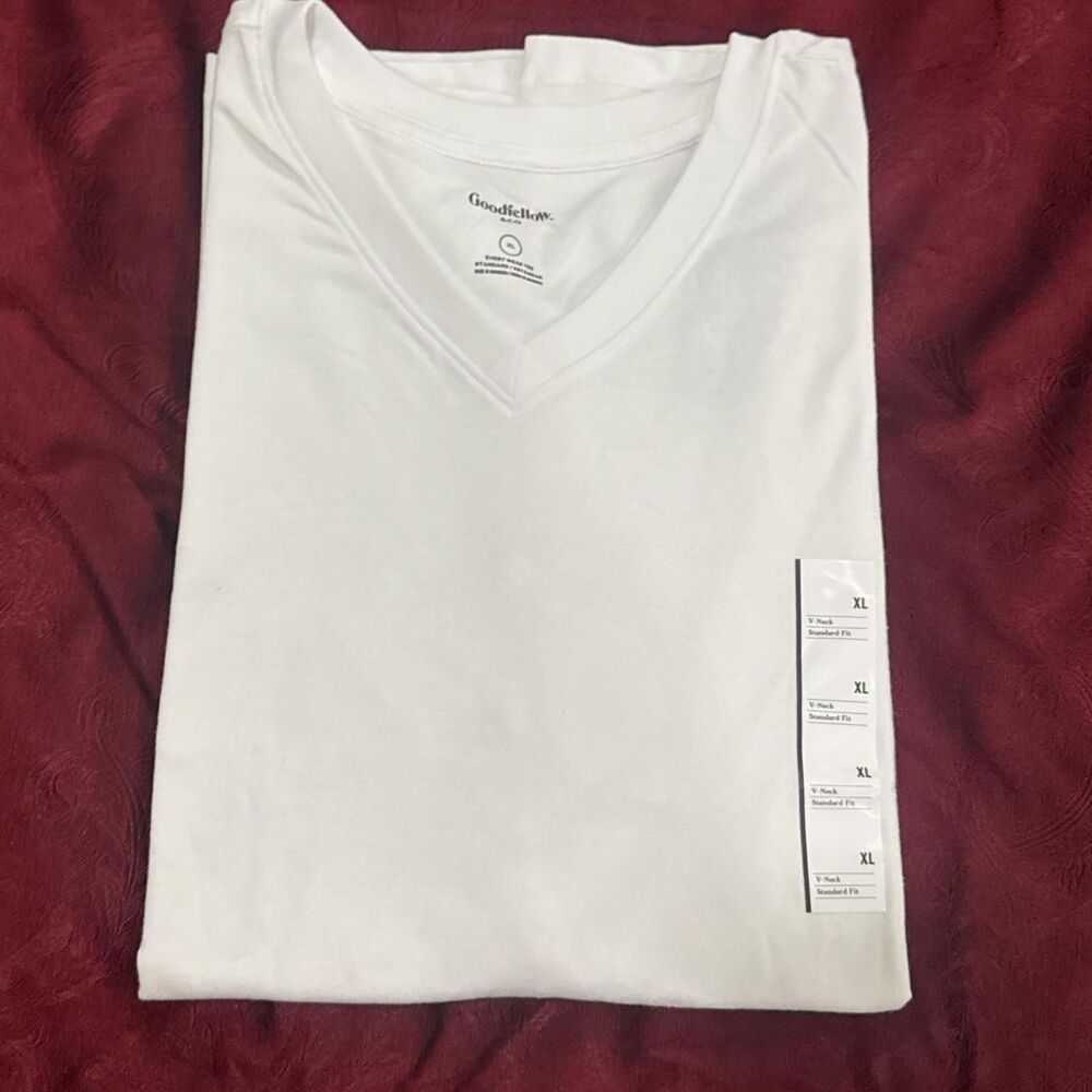Goodfellow & Co. Men's White V-Neck T-shirt Everyday casual wear